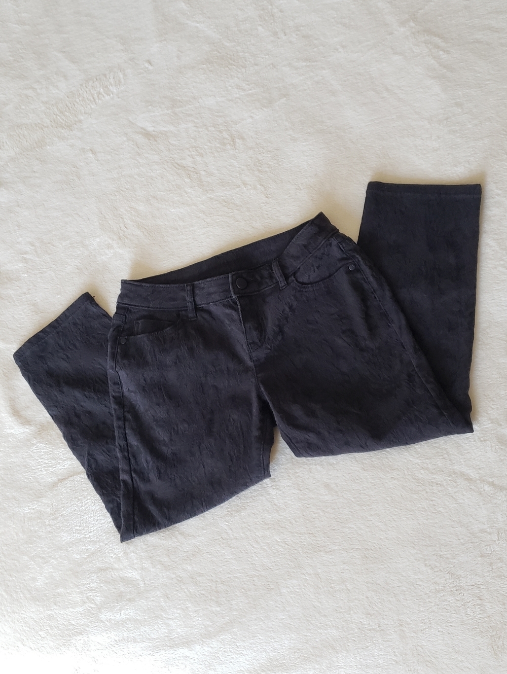 SIMPLY VERA VERA WANG 2P Black Embossed Capri Pants